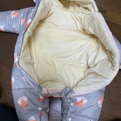 ジャンプスーツの画像