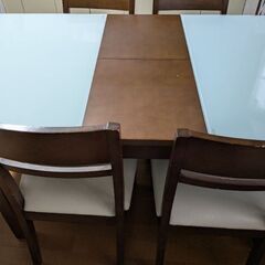 伸縮可能なダイニングテーブルセット　中古