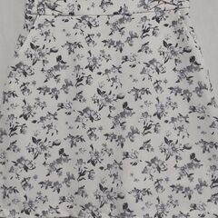 【タグ付き新品】マジェスティックレゴン　花柄編み上げ風台形スカート