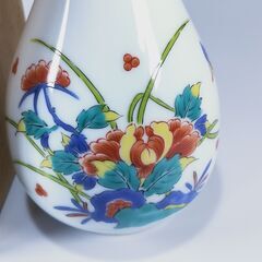 未使用並み！ 厚生労働大臣賞 伊万里焼 花瓶 陶器　木箱入りの画像