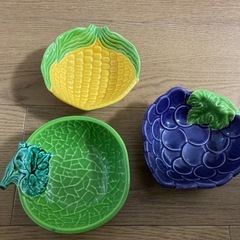 皿　３枚