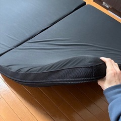 マットレスと敷布団の画像