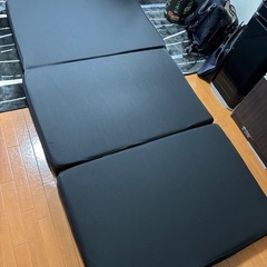 マットレスと敷布団の画像