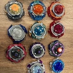 ベイブレード11個セットの画像