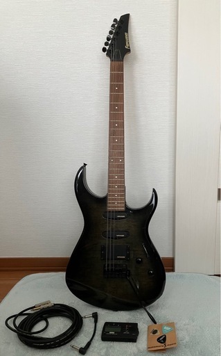 <お話し中>値下げ！フェルナンデス エレキギター一式で　ケース他付属品有り