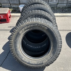 LT265/70R17   112/109R