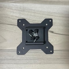 Amazon ベーシック モニターアーム　monitor armの画像