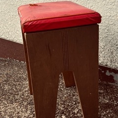 スツールの画像