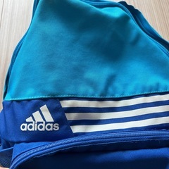 幼児　adidasリュックの画像