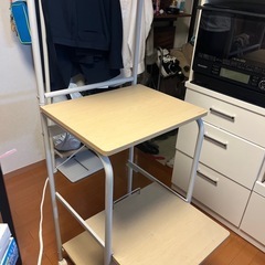 【急募】電源付きキッチン 棚の画像