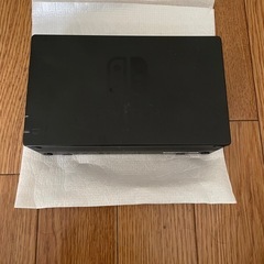 任天堂Switch本体とソフト2本の画像