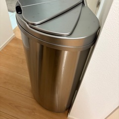 自動開閉ゴミ箱 47l（動作確認済み）の画像
