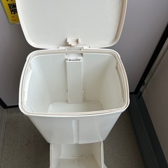 【2段】キッチン　分別ゴミ箱　の画像