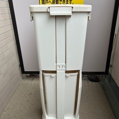 【2段】キッチン　分別ゴミ箱　の画像