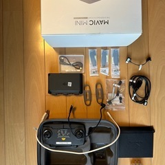 オマケ付き！　
DJI MAVIC MINIと備品多数の画像