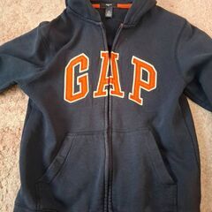 GAPトレーナー140cm　小学生高学年程度～