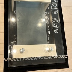 カラステーブルの画像