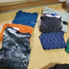 LOGOS、UNDER ARMOR、adidasです。