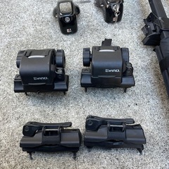 INNO. ルーフレール用キャリアとサーフボード用ラチェットベルトの画像