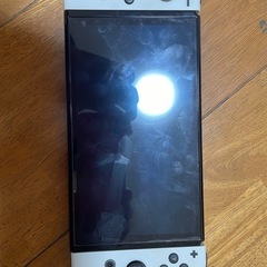 Nintendo Switch 本体 ホワイト ソフト3つ付きの画像