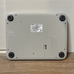 オムロン OMRON カラダスキャン 体重体組成計　体組成計　 ホワイト　HBF252Fの画像