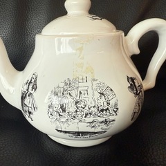 不思議の国のアリス　ティーポットの画像