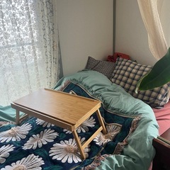 IKEA ベッドテーブル
