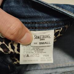 レディース　サムシング　デニムパンツ　Sサイズの画像