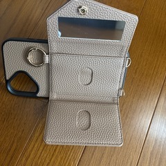 iPhone16プラスケースの画像