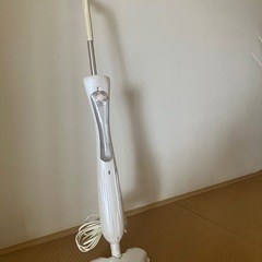 フローリング用のスチームクリーナー