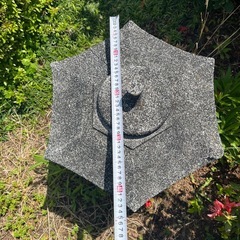 引き取り限定】　庭石　灯篭　訳あり　石　日本庭園　ガーデニング　オブジェの画像