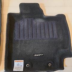 スズキ純正　スイフト　フロアマット　黒の画像