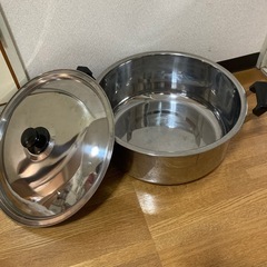大きい鍋の画像