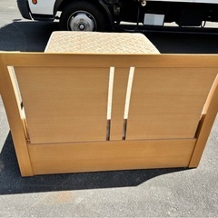 ダブルベッドの画像
