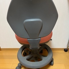 学習机用椅子 可動　価格相談下さい　　の画像
