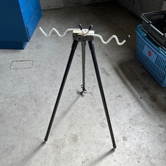 釣具　釣り竿たて