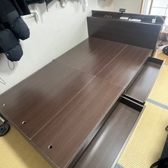 セミダブルベッド