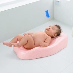 【新品】リッチェル　ひんやりしないお風呂マットの画像