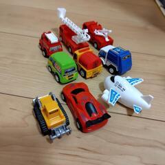チョロQタイプのミニカー9個セットの画像