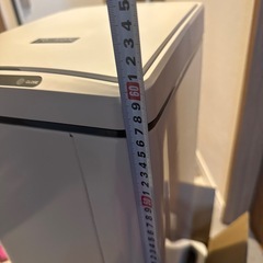 自動開閉式ゴミ箱の画像