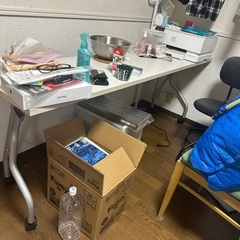 【0円】折りたたみ可能！便利な長テーブル差し上げます！