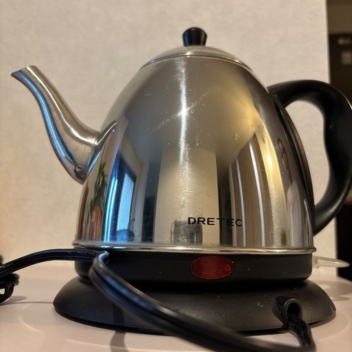 電気ケトル (トマト) 中百舌鳥のキッチン家電《電気ポット》の 電気ケトル (トマト) 中百舌鳥のキッチン家電《電気ポット》の