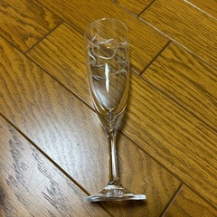 シャンパングラス2脚の画像
