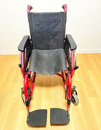 MEYRA（ドイツ製マイラ社）★高級自走式車椅子レッド×ブラックカラーB