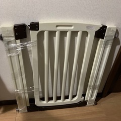 手渡し限定　ベビーゲート　柱間約75〜95センチ　高さ90センチ