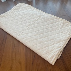 おねしょマット、防水シーツ
①