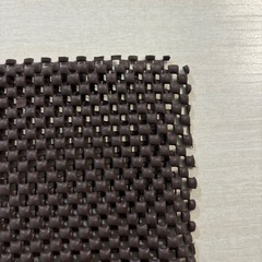 ブラウン、すべり止めマットの画像