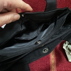 花柄トートバッグ 黒と赤　未使用品の画像