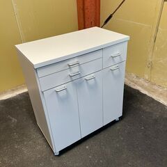扉内ゴミ箱付きキッチン収納棚
