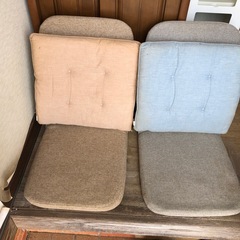 ペアの座椅子の画像